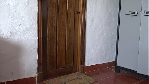 A horny Turkish wife is NOT SCARED when delivery boy shows his big black cock