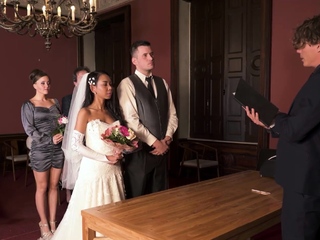 Couple starts fucking in front of the guests after ceremony