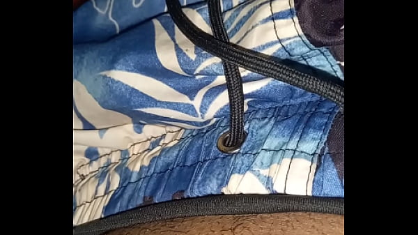 Jessi toda vez que o namorado dela a trai, ele vem no meu quarto fazer sexo oral