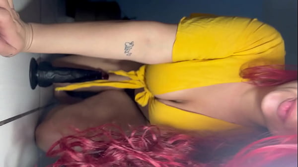 Camila Vegas sentando com o cuzinho no grande pau preto BBC ANAL