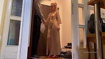 I gave a blowjob to a delivery guy and got a facecum a while my husband was at work.